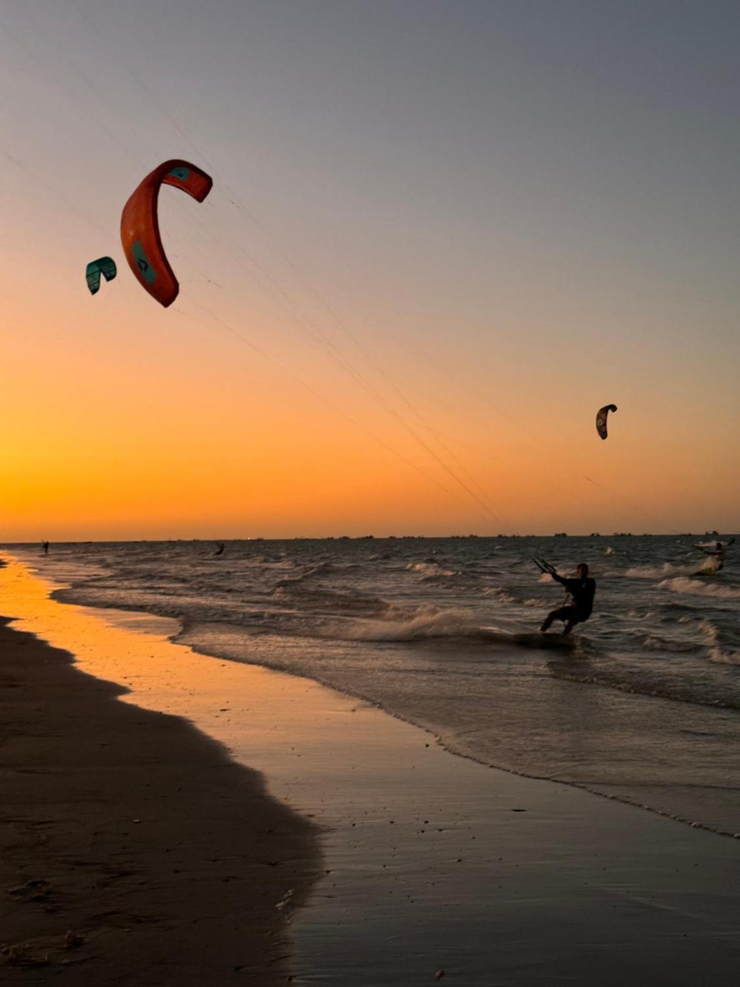 Seu Pedro Lounge Praia - Pousada E Kite Center Икапуи Экстерьер фото